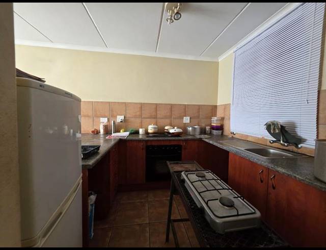 2 BEDROOM APARTMENT FOR SALE IN GREENHILLS EXT 3